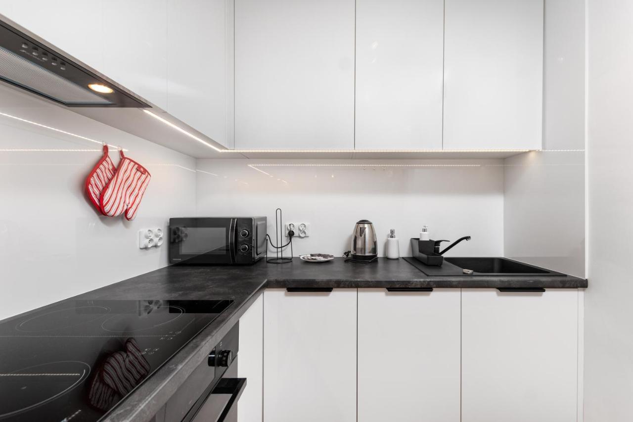 Solidarnosci 68 By Homeprime Varsovia Exterior foto
